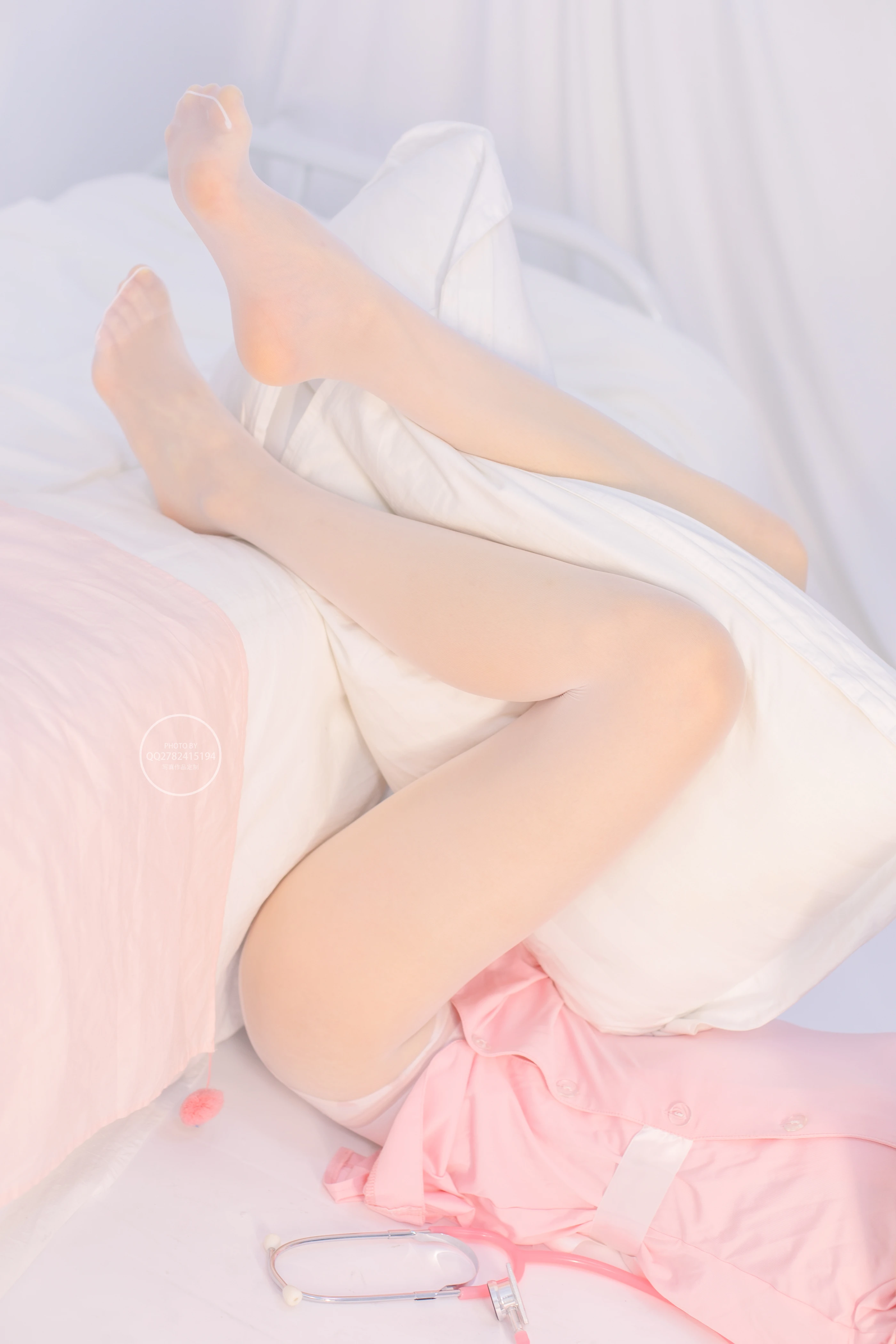 森萝财团 有料 NO.041粉嫩护士服白丝 [62P]插图2